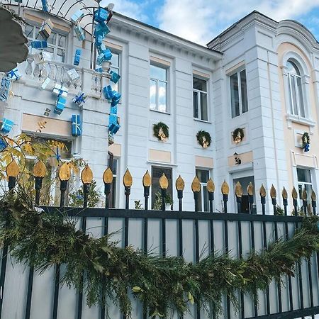 Бутик-Отель Белый Дом Балерины Sukhumi Esterno foto